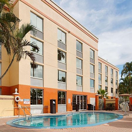 Best Western Fort Myers Inn And Suites Konforlar fotoğraf